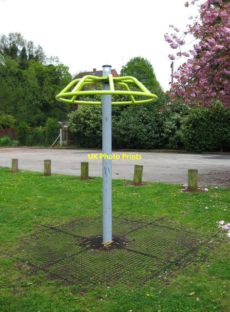 Photo 6"x4" Exercise equipment at Springfield Park, Kidderminster Kidderminster c2010