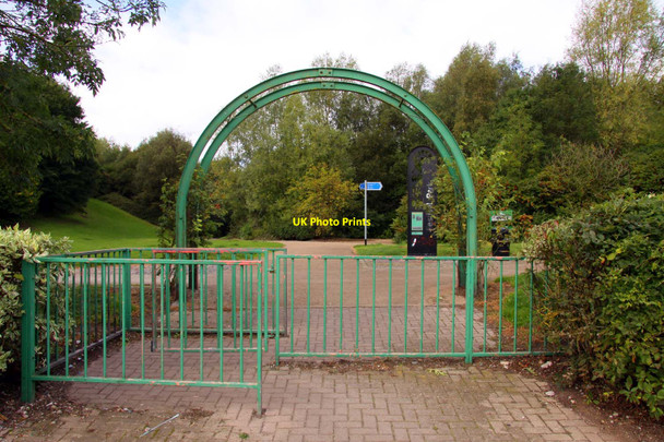 Photo 6"x4" Gateway to Festival Park Stoke-on-Trent c2011