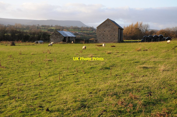 Photo 6"x4" Barn in the Escley valley Lower Maes-coed c2011