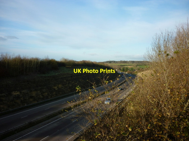 Photo 6"x4" The A417 from White Way Baunton c2011