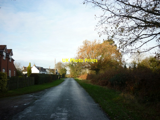 Photo 6"x4" The White House near Blymhill Common Weston Heath\/SJ7713 c2011
