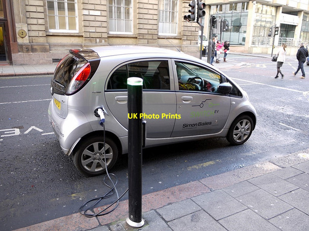 Photo 6"x4" Electric car refuelling, Collingwood Street Newcastle upon Tyne c2011