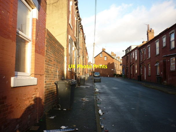 Photo 6"x4" Woodview Mount, Beeston Hill Beeston\/SE2830 c2011 P1