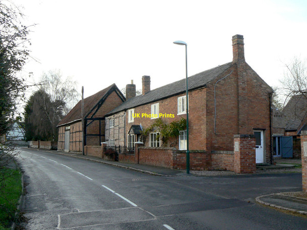 Photo 6"x4" Building group on Wymeswold Road Hoton c2011