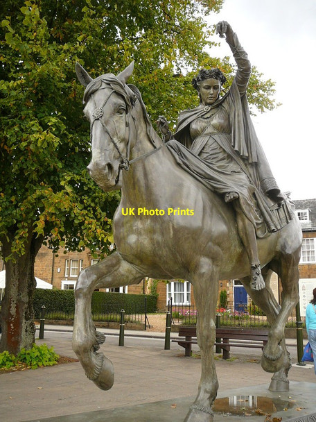 Photo 6"x4" Fine Lady upon a white horse statue, Banbury Banbury\/SP4540 c2011