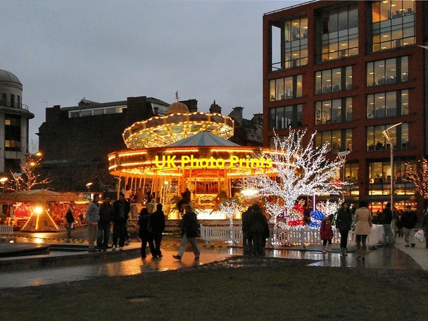 Photo 6"x4" Family Funfair, Piccadilly Gardens, Manchester c2011