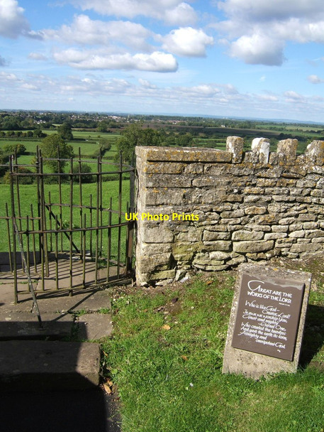 Photo 6"x4" Gateway to a view Old Sodbury c2010