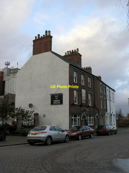 Photo 6"x4" The Three Swans Selby c2011