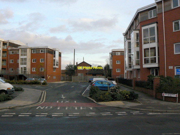 Photo 6"x4" The Waterfront Selby c2011