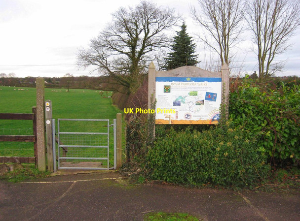 Photo 6"x4" Entrance to the Royal Hunters' Walks, near Dodford Bromsgrove c2011