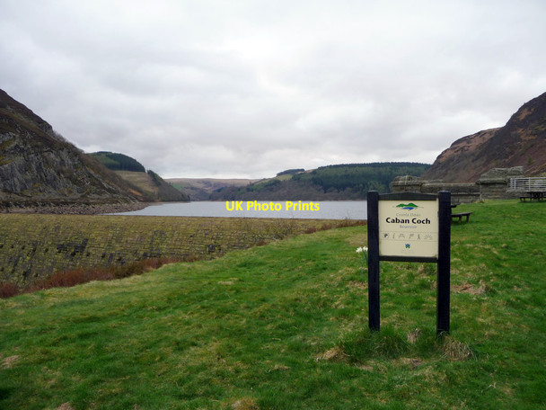 Photo 6"x4" Caban Coch Reservoir, Elan Valley, Mid-Wales Elan Village c2011