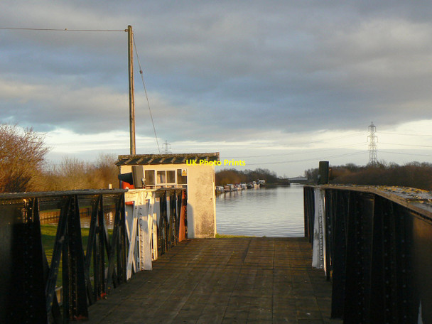 Photo 6"x4" No.3 (Pollington) Swing Bridge Pollington c2011 P1