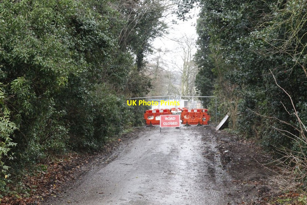 Photo 6"x4" Road Closed Lower Basildon c2012