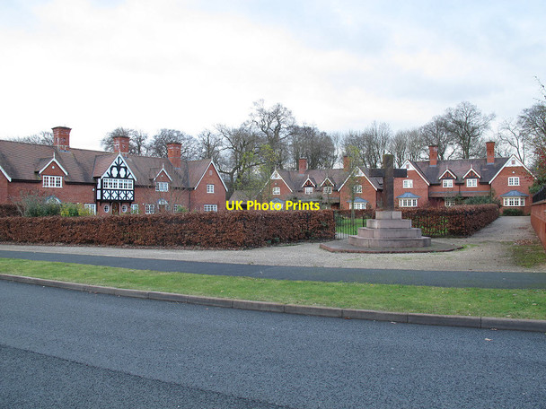 Photo 6"x4" Cross, St Mary's Drive, Vale Royal  Whitegate\/SJ6269 c2011