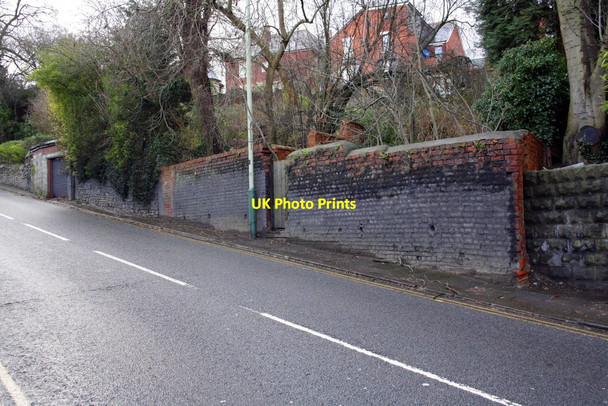 Photo 6"x4" Wall on SW side of Kingshill Road Swindon\/SU1685 c2012