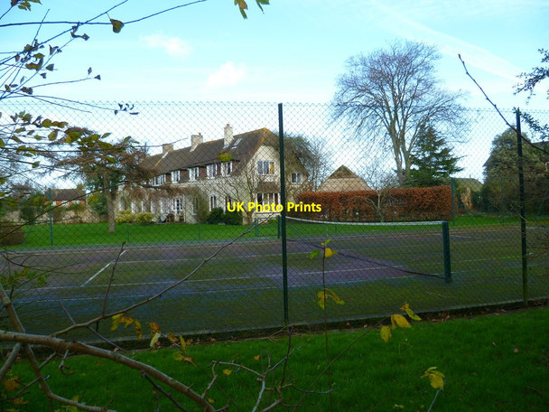 Photo 6"x4" Tennis court by footpath in Bosham Bosham c2012