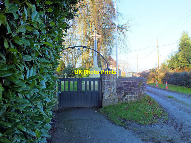 Photo 6"x4" Gate to the church Fovant c2012