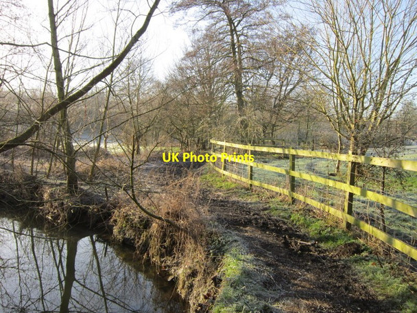 Photo 6"x4" Pudsey beck and the Leeds Country Way Pudsey\/SE2233 c2012