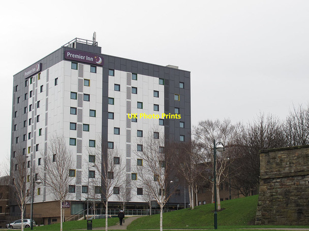 Photo 6"x4" Premier Inn, Bradford Bradford\/SE1632 c2011
