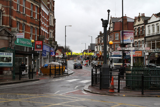 Photo 6"x4" Palmers Green Triangle and Aldermans Hill Friern Barnet c2012