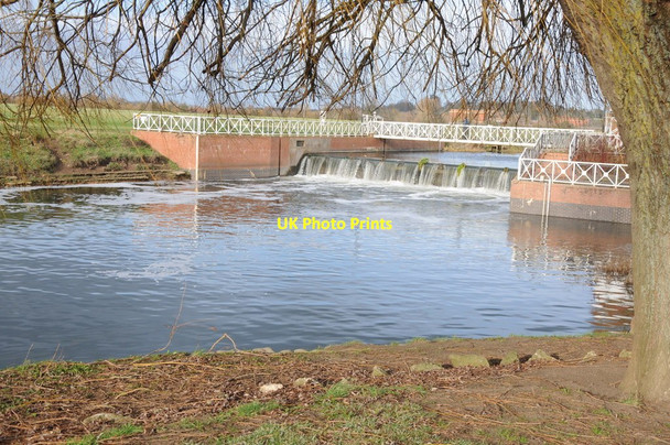 Photo 6"x4" Mill Weir Tewkesbury c2012