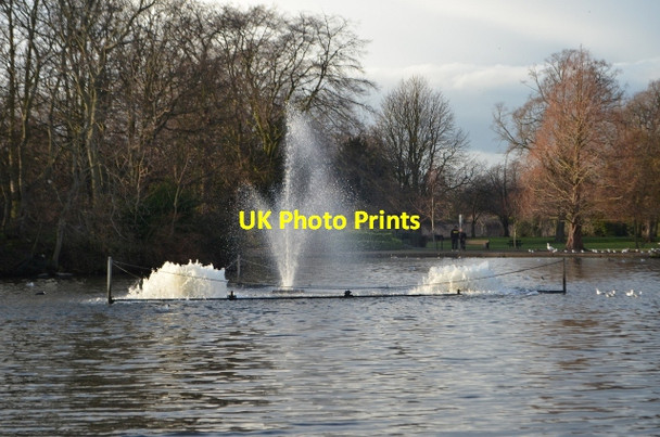 Photo 6"x4" Fountain - Abbey Park Leicester c2012