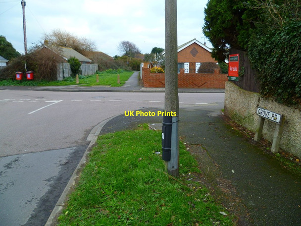 Photo 6"x4" The crossing of Grafton Road by Grove Road in Selsey Selsey c2012