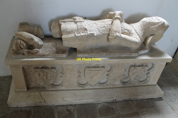 Photo 6"x4" Effigy of Knight, St Peter's church. Kingerby Kingerby c2012