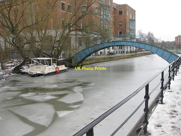 Photo 6"x4" Semi-frozen Foss York\/SE5951 c2012