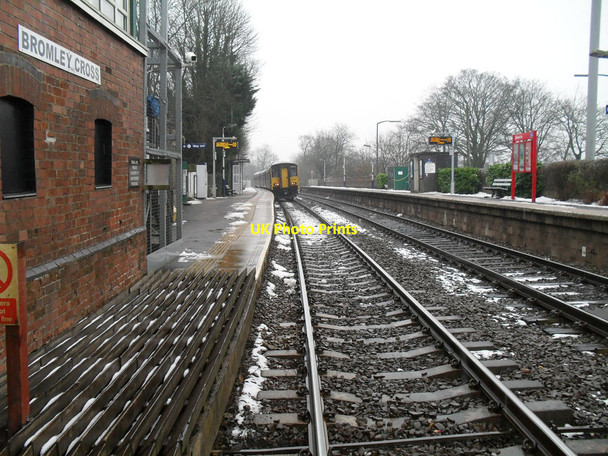 Photo 6"x4" Leaving Bromley Cross Toppings c2012