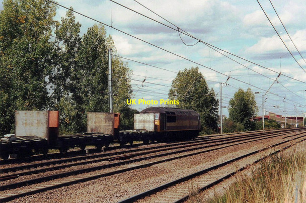 Photo 6"x4" Freight train north of Sandy Sandy\/TL1649 c2003