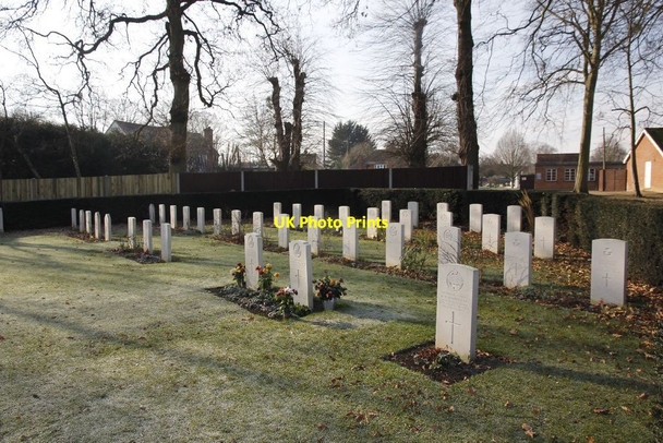 Photo 6"x4" Reading Commonwealth war graves Reading c2012