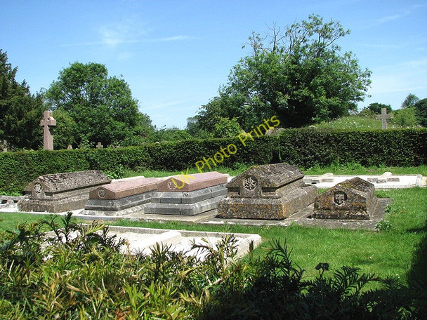 Photo 6"x4" St Mary's church - private burial ground Hunstanton c2008