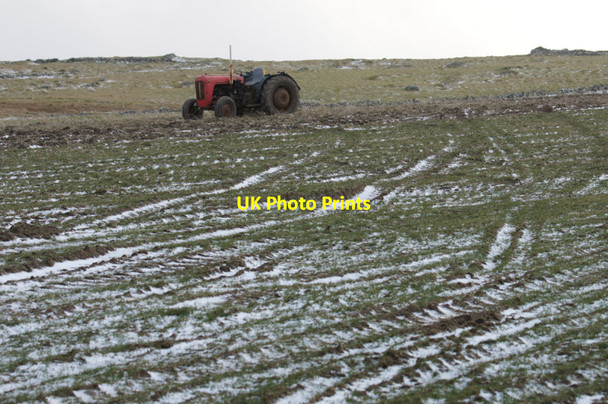 Photo 6"x4" Tractor in a frozen field, Uyeasound Uyeasound c2012