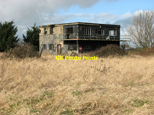 Photo 6"x4" The derelict control tower at Ludham airfield Fritton\/TG4018 c2012