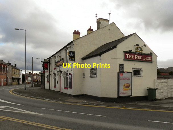 Photo 6"x4" The Red Lion, Golborne Golborne c2012