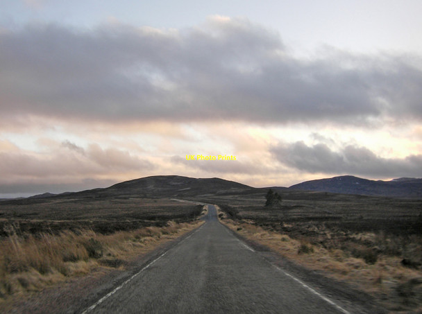 Photo 6"x4" B9007 west of Lochindorb Tomlachlan Burn c2012