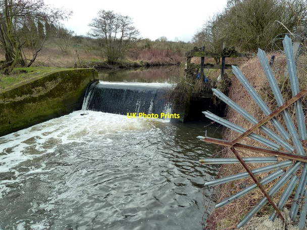 Photo 6"x4" Weir on the River Rother Staveley\/SK4374 c2012