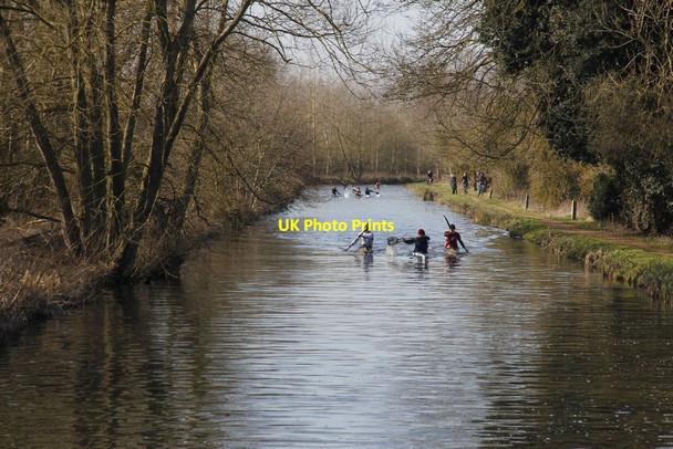Photo 6"x4" More heading this way Midgham Green c2012
