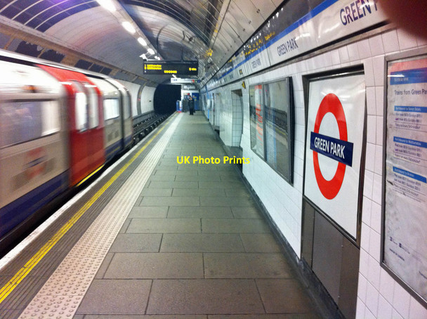 Photo 6"x4" Green Park underground (destinations north) Westminster c2012