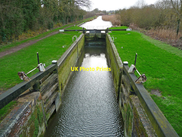 Photo 6"x4" Crofton -  New Bridge Lock Great Bedwyn c2011