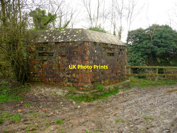 Photo 6"x4" Honeystreet - Pillbox Honeystreet c2011