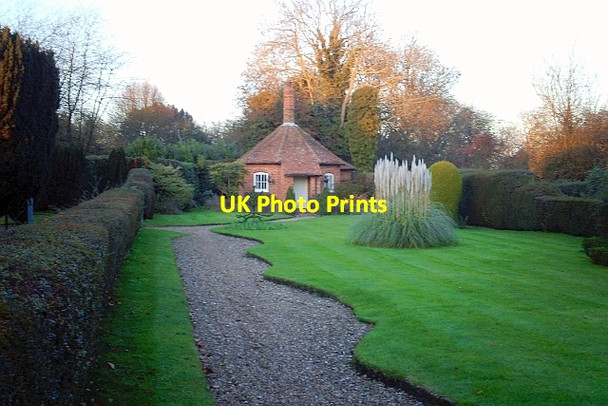 Photo 6"x4" Well Cottage, Stoke Row Stoke Row c2006