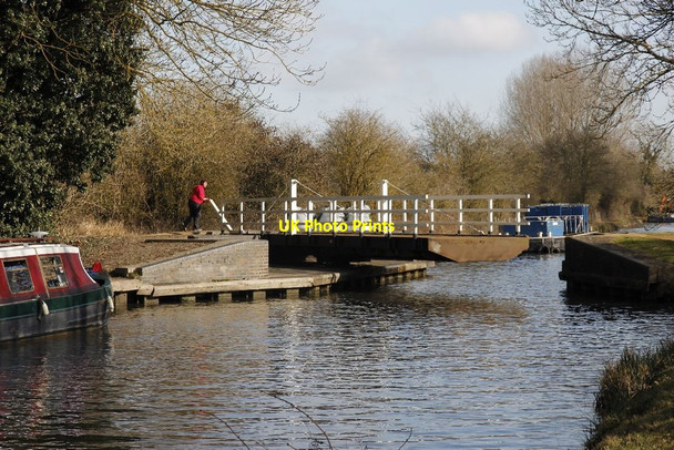 Photo 6"x4" Opening the bridge Midgham c2012