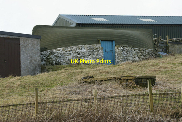Photo 6"x4" Boat-roofed shed at Skaw Kirkaton c2012