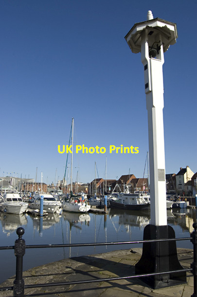 Photo 6"x4" Hull Marina bell post Kingston upon Hull c2012