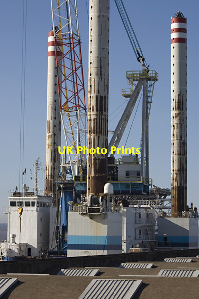 Photo 6"x4" Platform vessel close-up, Hull Kingston upon Hull c2012