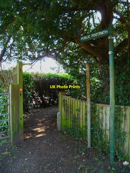 Photo 6"x4" Footpath by Bursledon church Bursledon c2012