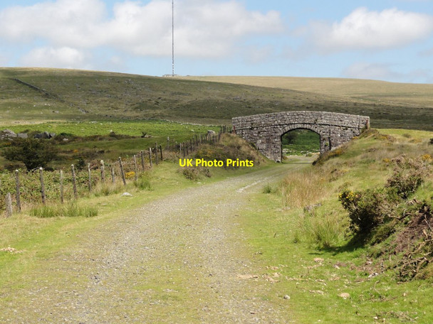 Photo 6"x4" Trackbed and Bridge Princetown\/SX5873 c2011