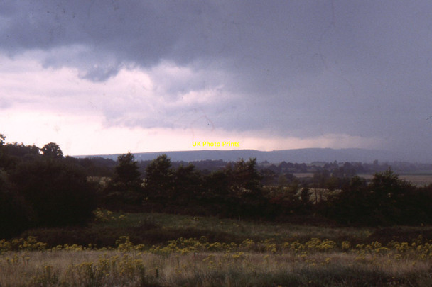 Photo 6"x4" Wiggonholt, Sussex: looking down towards the Arun from outside the church Wiggonholt c1998